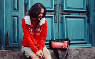 双人吃瓜拍照姿势图解,情侣瓜田甜蜜拍照姿势大盘点