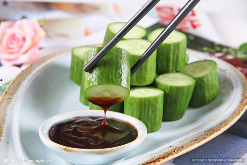 吃瓜蔬菜蘸酱料,吃瓜蔬菜与蘸酱料的完美邂逅